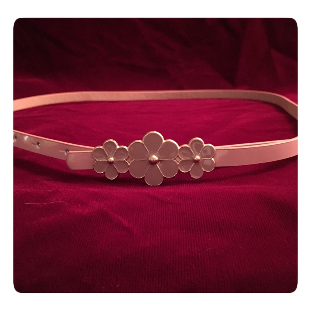 Faux Patent Pin-Up Style Belt